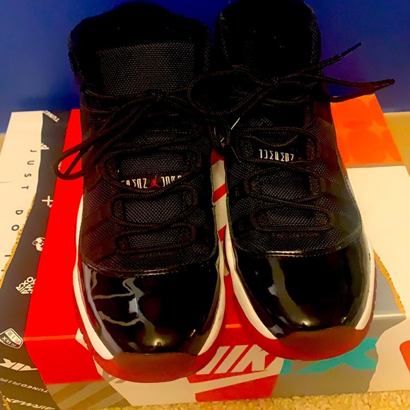 COPY - RETRO JORDANS - Picture 1 of 4